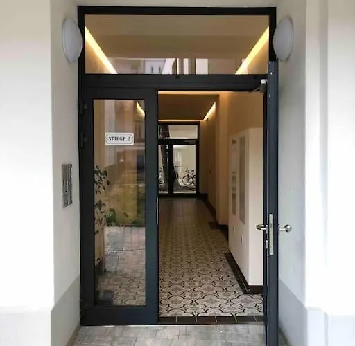 Апартаменти Smart Mit Balkon Am Augarten Park Naehe Zentrum